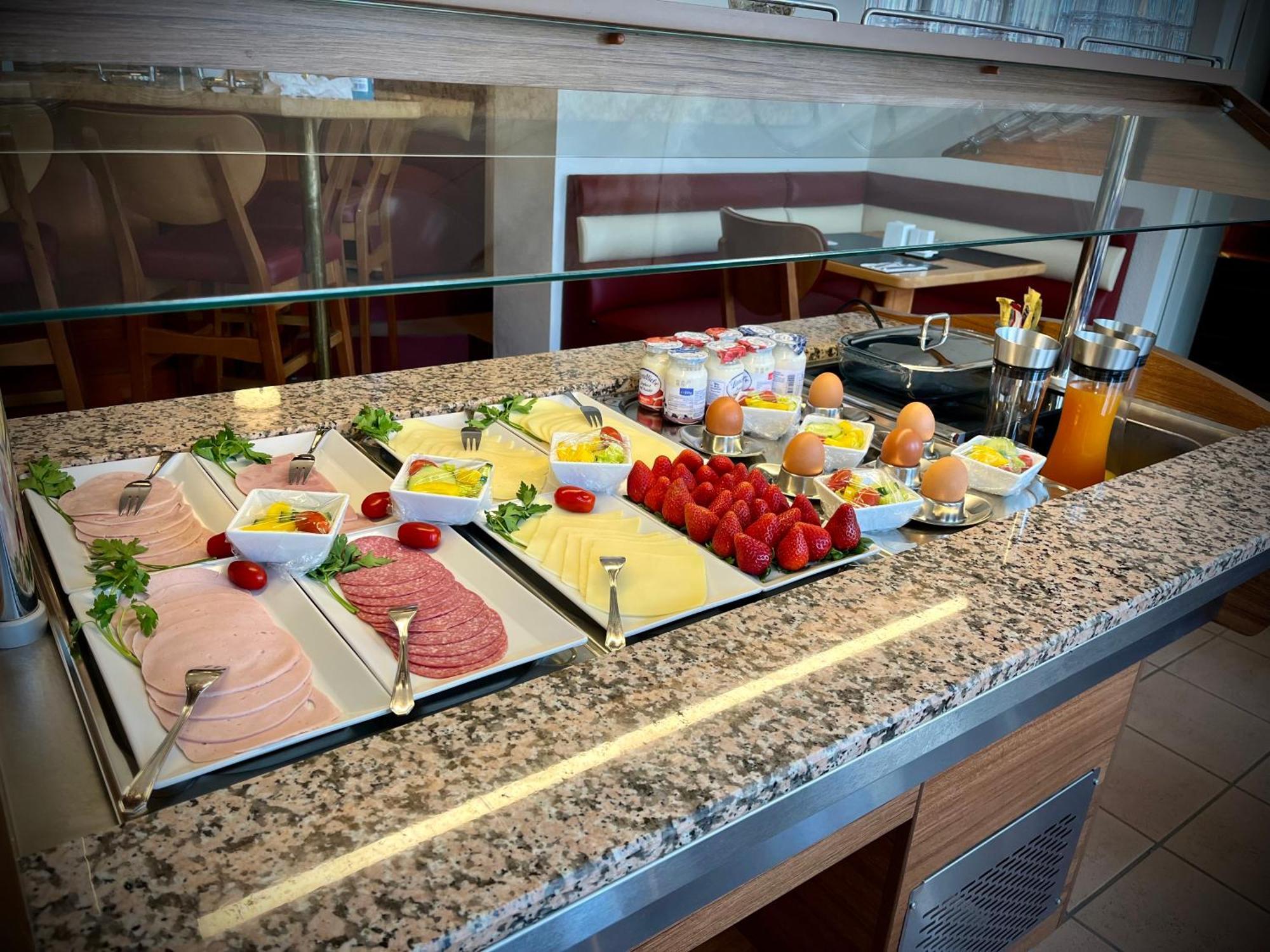 Hotel Zu Den Linden Wachtberg Eksteriør billede